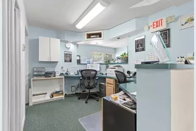258 Edgartown-Vineyard Haven Rd, Edgartown, MA 02539 - Photo 10