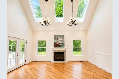 71 Bear Hole Rd, West Springfield, MA 01089 - Photo 2