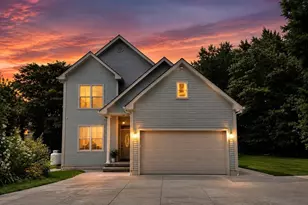 71 Bear Hole Rd, West Springfield, MA 01089 - Photo 1