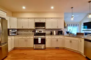 18 Tea Party Cir, Holden, MA 01520 - Photo 14