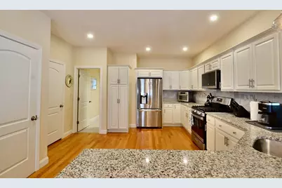 18 Tea Party Circle #18, Holden, MA 01520 - Photo 10