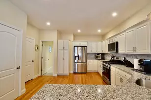 18 Tea Party Cir, Holden, MA 01520 - Photo 10