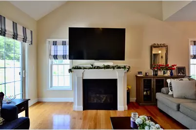 18 Tea Party Circle #18, Holden, MA 01520 - Photo 8