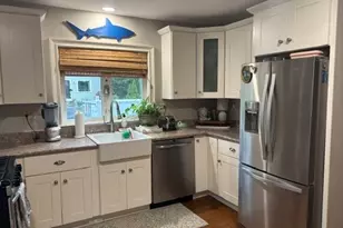 26 Monatiquot St, Weymouth, MA 02191 - Photo 10