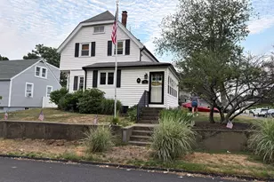 26 Monatiquot St, Weymouth, MA 02191 - Photo 8