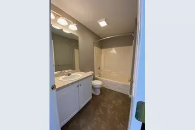 176 Middle St #0, Leominster, MA 01453 - Photo 6
