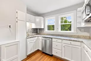 99 Thorndike St, Arlington, MA 02474 - Photo 6