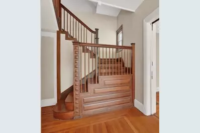 583 Watertown St #583, Newton, MA 02460 - Photo 2