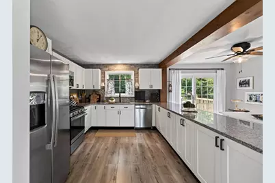 125 Alpha St, Dartmouth, MA 02747 - Photo 10