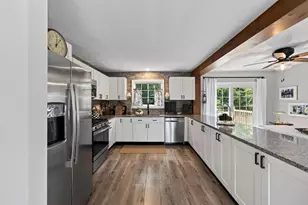 125 Alpha St, Dartmouth, MA 02747 - Photo 10