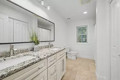 657 Silver St, Agawam, MA 01001 - Photo 22