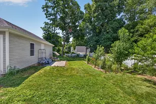 44 Worley St, Boston, MA 02132 - Photo 28