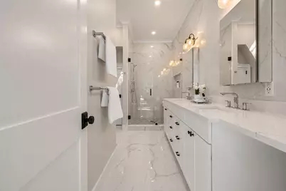 579 Centre St, Newton, MA 02458 - Photo 22