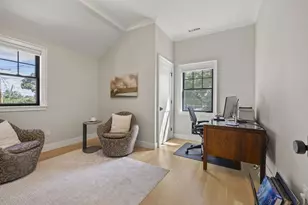 579 Centre St, Newton, MA 02458 - Photo 20