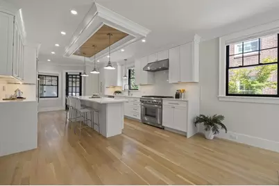 579 Centre St, Newton, MA 02458 - Photo 2