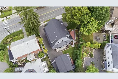 579 Centre St, Newton, MA 02458 - Photo 38