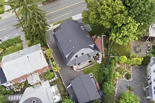 579 Centre St, Newton, MA 02458 - Photo 38
