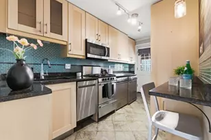 262 Sidney, Cambridge, MA 01239 - Photo 2