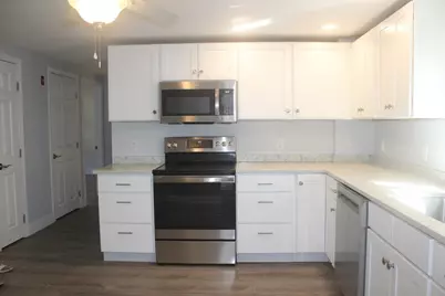 17 Didonato Ave, Webster, MA 01570 - Photo 4