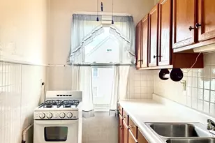 87 Hathaway St, New Bedford, MA 02746 - Photo 8