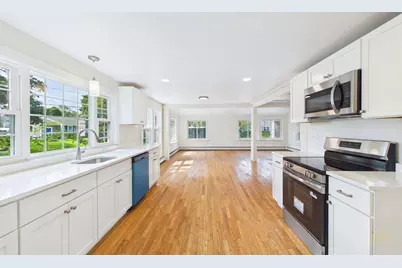 17 Winthrop Rd, Plymouth, MA 02360 - Photo 6