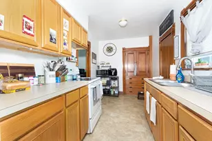 1 High St, Spencer, MA 01562 - Photo 12
