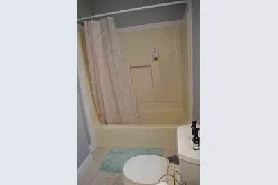 14 Hartford Ave E, Uxbridge, MA 01569 - Photo 8