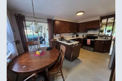 525 Chapin St, Ludlow, MA 01056 - Photo 16