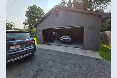 525 Chapin St, Ludlow, MA 01056 - Photo 12
