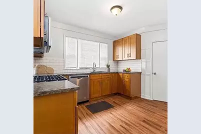 9 Edmunds St #1, Cambridge, MA 02140 - Photo 2