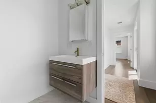 10R Spring Garden St, Boston, MA 02125 - Photo 18
