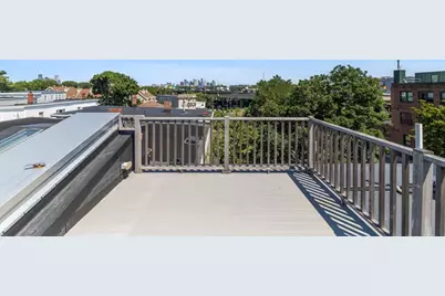 10R Spring Garden St #3, Boston, MA 02125 - Photo 32