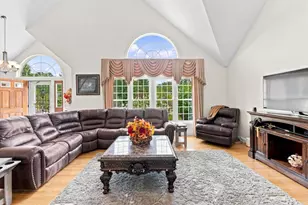 10 Edna Cir, Freetown, MA 02717 - Photo 6