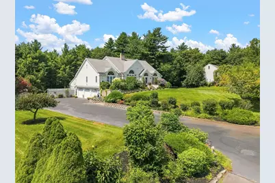 10 Edna Cir, Freetown, MA 02717 - Photo 2