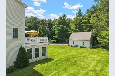 10 Edna Cir, Freetown, MA 02717 - Photo 32