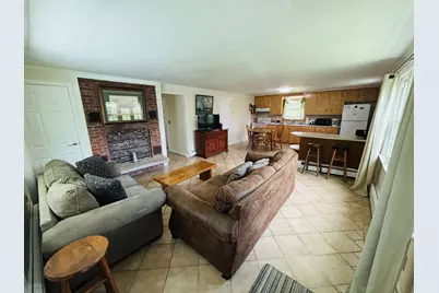 64 Hemlock Avenue, Narragansett, RI 02882 - Photo 2