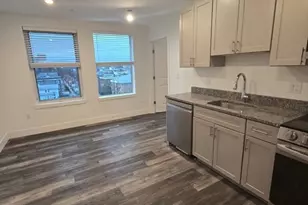 585 Essex St, Lynn, MA 01902 - Photo 2