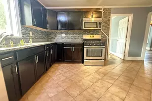 19 Clifford St, Boston, MA 02136 - Photo 12