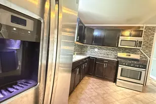 19 Clifford St, Boston, MA 02136 - Photo 10