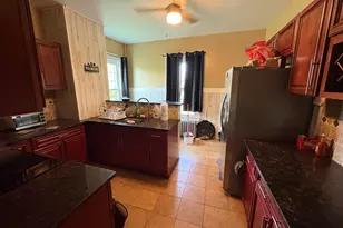 94-96 Byers St, Springfield, MA 01105 - Photo 4