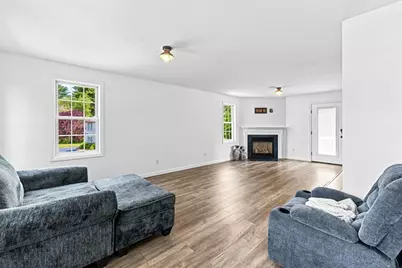 21 Forestview Dr, Fairhaven, MA 02719 - Photo 6