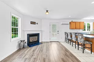21 Forestview Dr, Fairhaven, MA 02719 - Photo 8