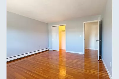 1077 Chestnut St #8, Newton, MA 02464 - Photo 12
