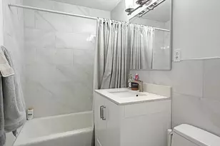 1077 Chestnut St, Newton, MA 02464 - Photo 6