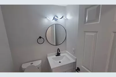 90 Light St #15, Lynn, MA 01902 - Photo 10