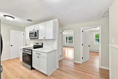 46 Kay St, Springfield, MA 01109 - Photo 8