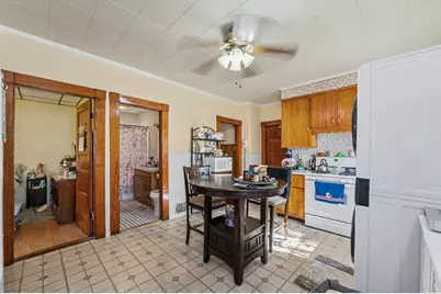256 University Ave, Lowell, MA 01854 - Photo 4