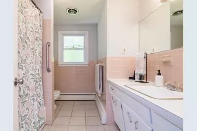 3 Montgomery Ave, Holyoke, MA 01040 - Photo 16
