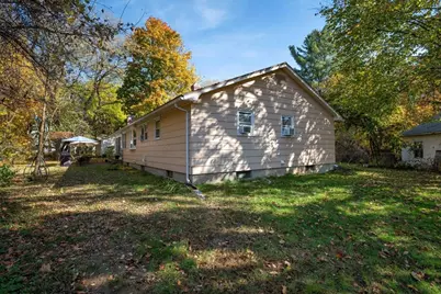 3 Montgomery Ave, Holyoke, MA 01040 - Photo 20