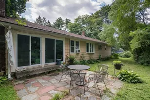 3 Montgomery Ave, Holyoke, MA 01040 - Photo 18